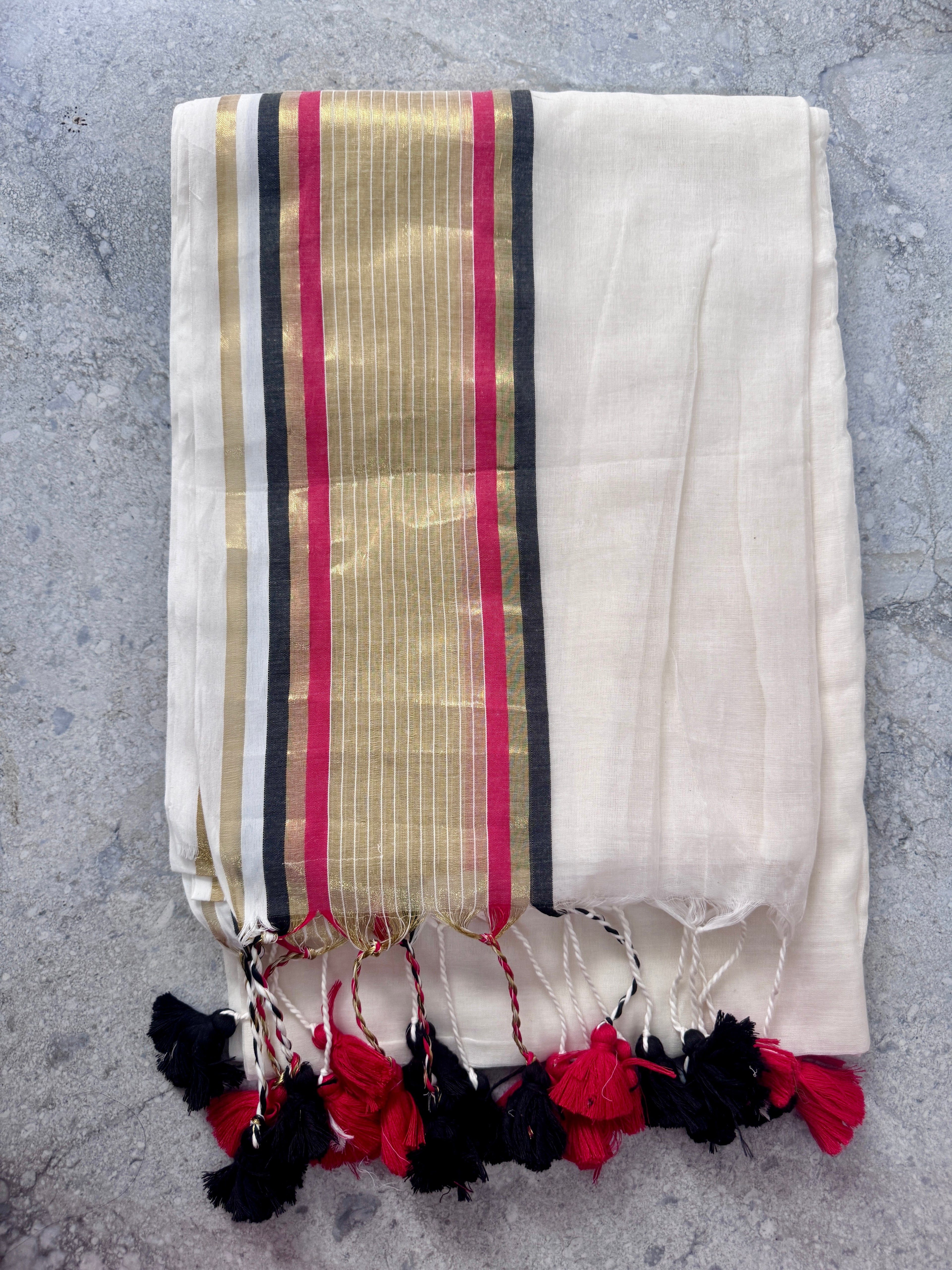 MulcottonSaree with Kasavu Border-120 count (Black and Red stripes)