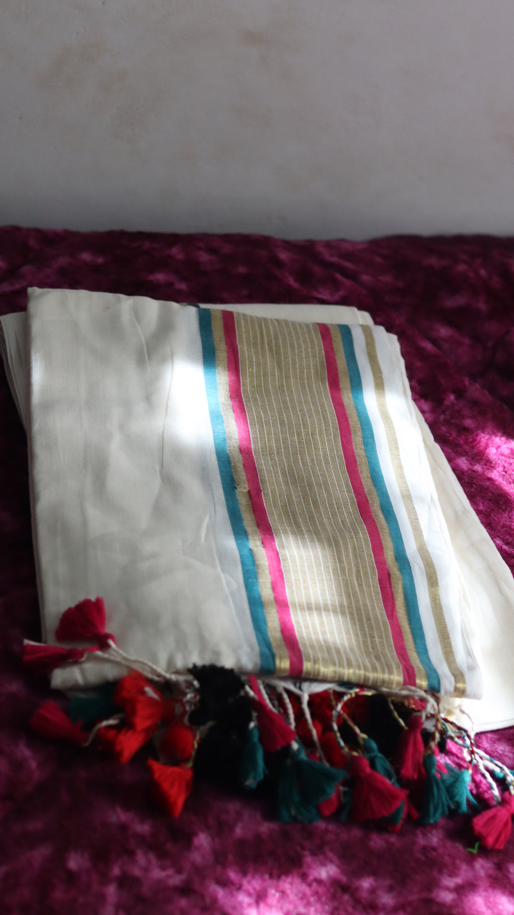 Mulcotton Saree with Kerala Kasavu Border-120 count(Green and Red  Stripes)